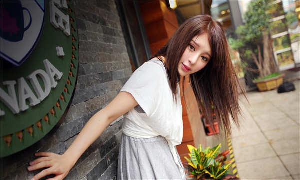 玉树想找一个女性生孩子给报酬-｛找个女人生孩子多少钱｝